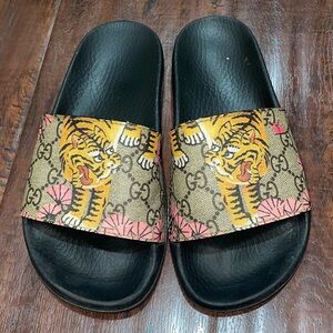 Gucci Slides size 7 Yellow/ Pink